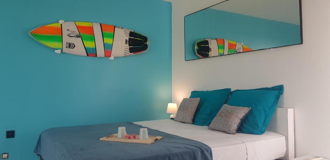 Tres Bel Appartement Avec Vue Mer, Acces Direct A La Plage Et Piscine Surveillee Saint-Francois  Dış mekan fotoğraf